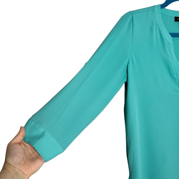 The Limited Teal Asymmetrical Hem Roll Tab Sleeve Blouse - Picture 4 of 15